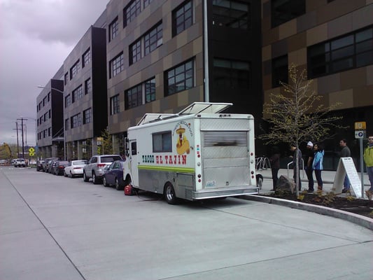 Tacos El Tajin Food Truck 1 by null