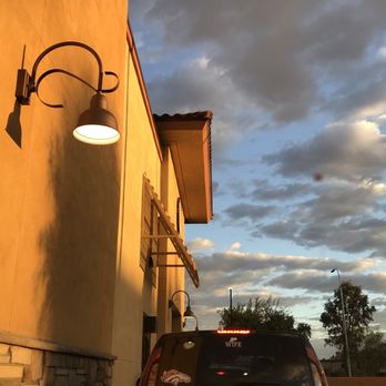 Starbucks - Coffee & Tea Near Me - Chandler, Arizona