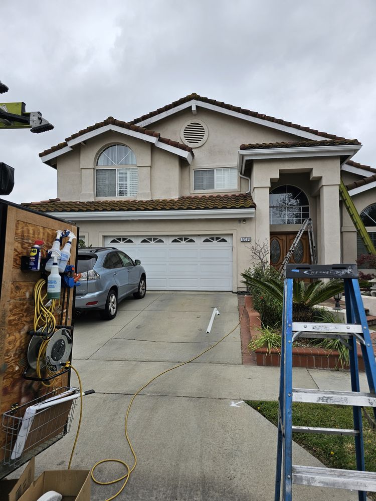 Slide of Bo's Gutter Pros