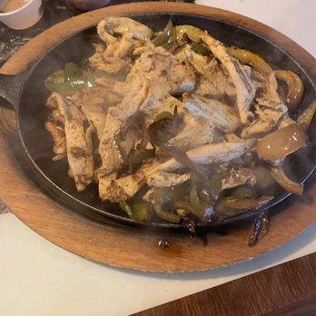 Brothers & Beer - Chicken fajitas with a smoked chicken flavor. Not bad. - Mexican Near Me - Lexington, South Carolina Brothers & Beer - Chicken fajitas with a smoked chicken flavor. Not bad. - Mexican Near Me - Lexington, South Carolina