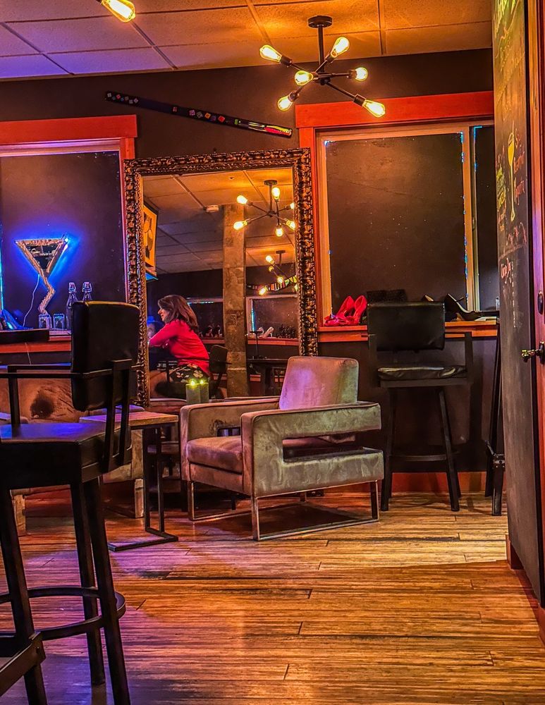 The Top of the Town Lounge Logo