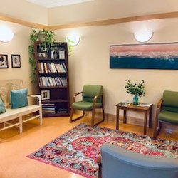 Southwest Midwives - Calm and comfortable waiting room