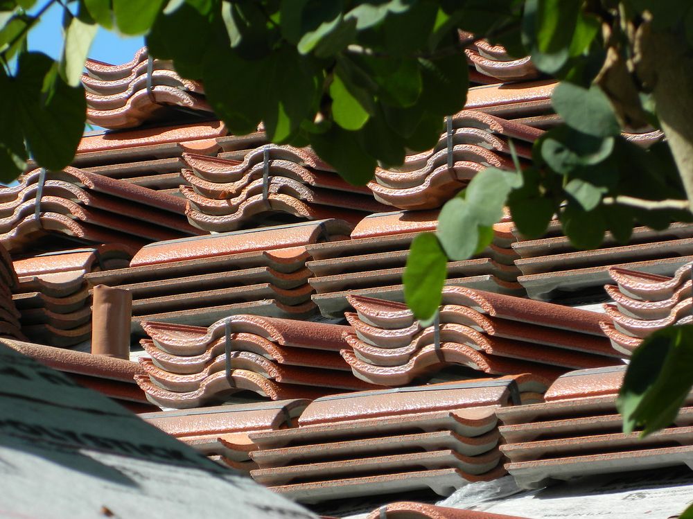 Slide of Hinspeter Roofing