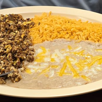 Taco del Sol - Chorizo con huevo w/rice and beans - Breakfast & Brunch Near Me - Portland, Oregon Taco del Sol - Chorizo con huevo w/rice and beans - Breakfast & Brunch Near Me - Portland, Oregon