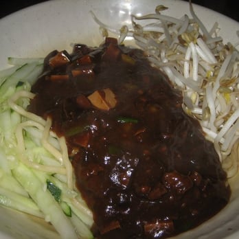 Davis Noodle City - marco polo bean sauce tofu noodles - Taiwanese Near Me - Davis, California