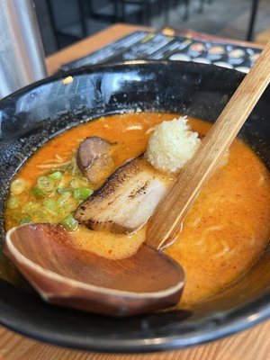 KINTON RAMEN SQUARE-VICTORIA by null