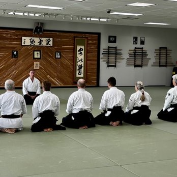 Aikijuku Dojo - Bowing into class. - Martial Arts Near Me - Olathe, Kansas
