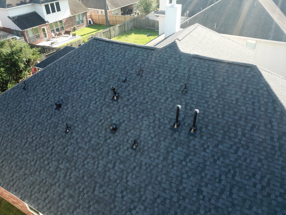 Slide of Lone Star Roof Solutions