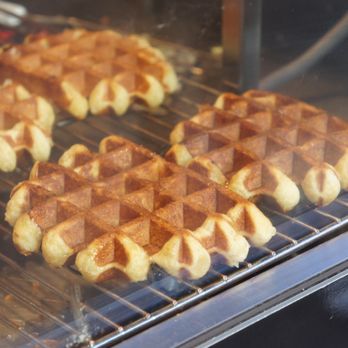 Chez Albert - Liege waffles - Waffles Near Me - Bruges, VWV Chez Albert - Liege waffles - Waffles Near Me - Bruges, VWV