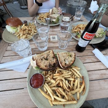 Fig Tree - Burger and sandwich - Cafes Near Me - Los Angeles, California Fig Tree - Burger and sandwich - Cafes Near Me - Los Angeles, California