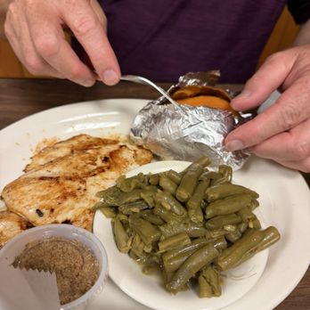 Mike's Ellijay Restaurant - Grilled chicken, green beans and baked sweet potato - New American Near Me - Ellijay, Georgia