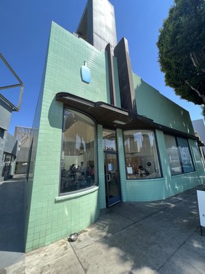 Blue Bottle Coffee by null