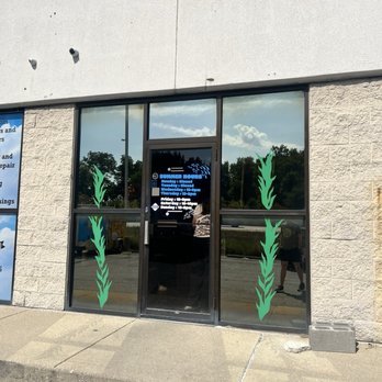Fish Happens - Aquariums Near Me - Indianapolis, Indiana Fish Happens - Aquariums Near Me - Indianapolis, Indiana