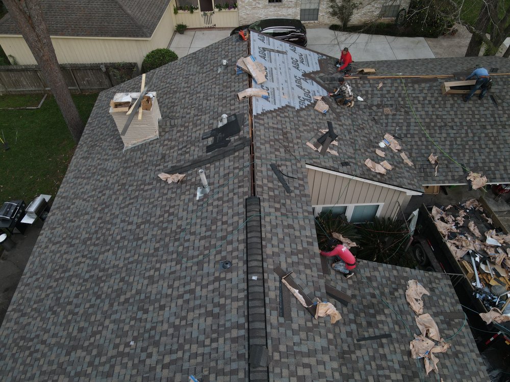 Slide of Tejas Roofing & Construction