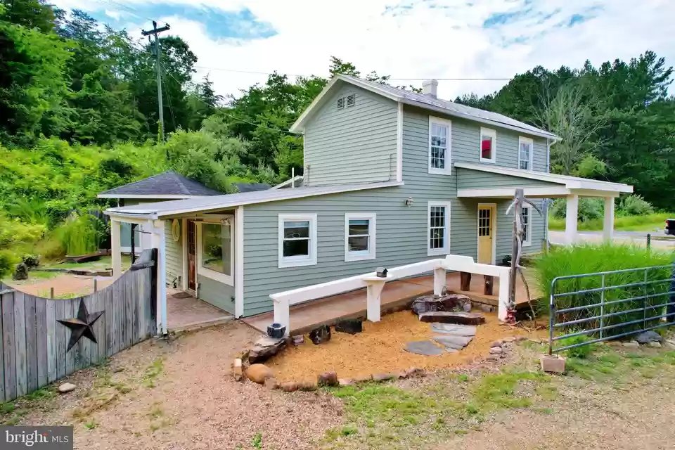 Wetlands Trading, Mount Jackson Roadtrippers