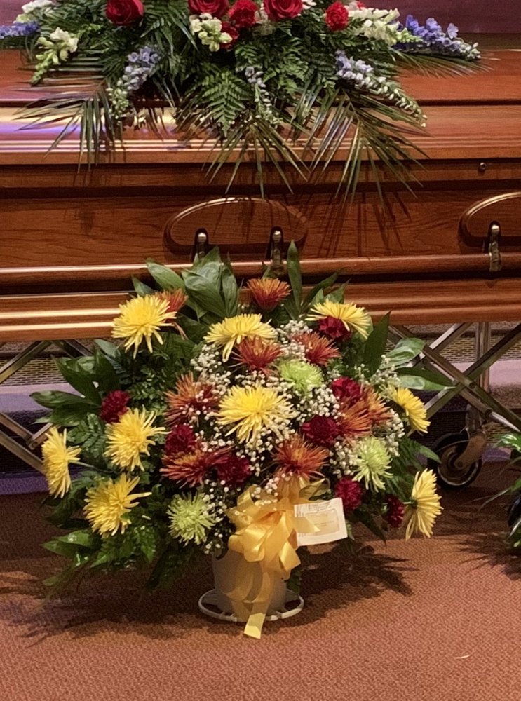 BLAND’S FLORIST Updated October 2024 13 Reviews 618 E Washington