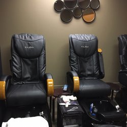 Ultimate Salon & Spa - Pedicure chairs