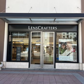 LensCrafters - Entrance - Optometrists Near Me - Pasadena, California