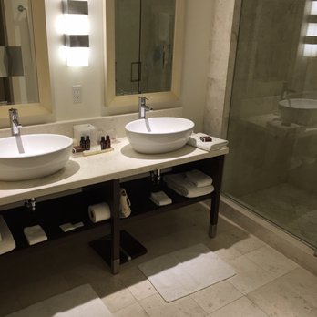 Kimpton EPIC Hotel - Hotels Near Me - Miami, Florida Kimpton EPIC Hotel - Hotels Near Me - Miami, Florida