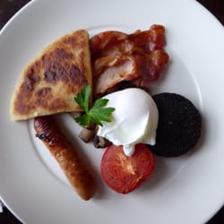 The Douglas Hotel Bistro - Full Scottish breakfast