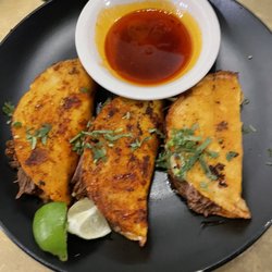 Yola Cocina Mexicana - Birria tacos