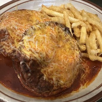 La Dos Gringas - Hub city burger double meat with red chile. - New Mexican Cuisine Near Me - Belen, New Mexico