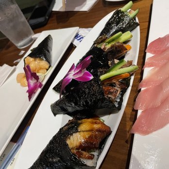Sushi One Spot - Spicy scallop hand roll, salmon skin hand roll, Canadian hand roll - Sushi Bars Near Me - Montclair, California Sushi One Spot - Spicy scallop hand roll, salmon skin hand roll, Canadian hand roll - Sushi Bars Near Me - Montclair, California