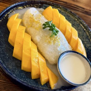 Sen Thai Noodle - Mango sticky rice - Thai Near Me - Las Vegas, Nevada