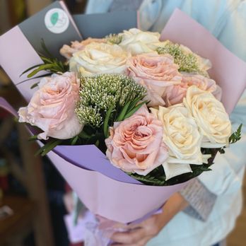 Vetka Flowers - Hand-tied bouquet - Florists Near Me - Louisville, Colorado Vetka Flowers - Hand-tied bouquet - Florists Near Me - Louisville, Colorado