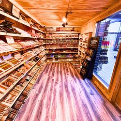 Tobacco Hut - Cigar room