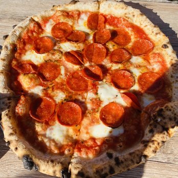 Del Lusso - Pepperoni Pizza - Pizza Near Me - Carlsbad, California Del Lusso - Pepperoni Pizza - Pizza Near Me - Carlsbad, California