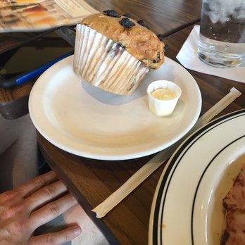 Mimi's Cafe - Their muffin was super bomb - Breakfast & Brunch Near Me - Corona, California
