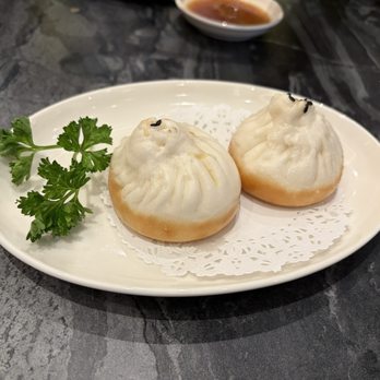 Paradise Dynasty - B2. Pan-Fried Shanghai Kurobuta Pork Bun - Chinese Near Me - Glendale, California Paradise Dynasty - B2. Pan-Fried Shanghai Kurobuta Pork Bun - Chinese Near Me - Glendale, California