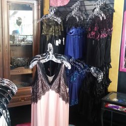 Sazzy's Lingerie - Chemises, babydolls, jewlery including tiarras