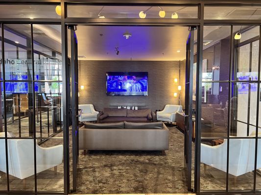 The Grove Hotel by null