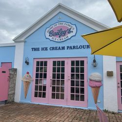 Bailey's Ice Cream - Outside of restaurant