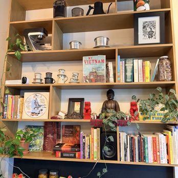 Phin - Display bookcase - Coffee & Tea Near Me - Seattle, Washington