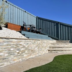 T&H Landscaping - Retaining wall & sitting deck