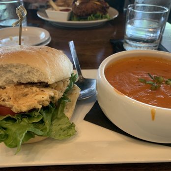 313 Franklin - Homemade tomato soup and crab cake sandwich - American Near Me - South Hill, Virginia 313 Franklin - Homemade tomato soup and crab cake sandwich - American Near Me - South Hill, Virginia