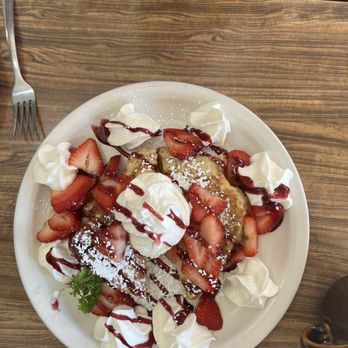 Alexandris Restaurant - Strawberry stuffed French toast - Breakfast & Brunch Near Me - Wadsworth, Ohio Alexandris Restaurant - Strawberry stuffed French toast - Breakfast & Brunch Near Me - Wadsworth, Ohio