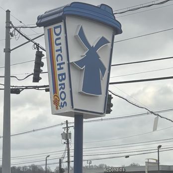 Dutch Bros Coffee - Coffee & Tea Near Me - Louisville, Kentucky
