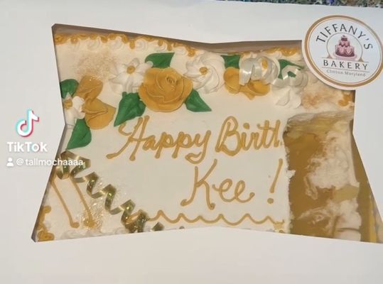 Tiffanys Bakery by null