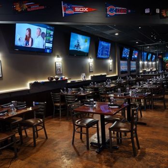 Highland Bar & Kitchen - Sports Bars Near Me - Highland Park, Illinois Highland Bar & Kitchen - Sports Bars Near Me - Highland Park, Illinois