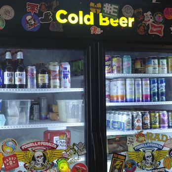 Rip'N Hot Chicken - Adult Beverage Options - Sports Bars Near Me - Biloxi, Mississippi Rip'N Hot Chicken - Adult Beverage Options - Sports Bars Near Me - Biloxi, Mississippi