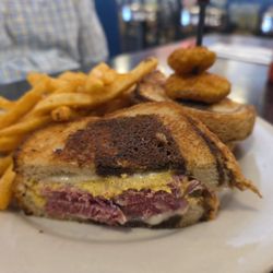 Roundabout Diner & Lounge - Hot cornedbeef sandwich