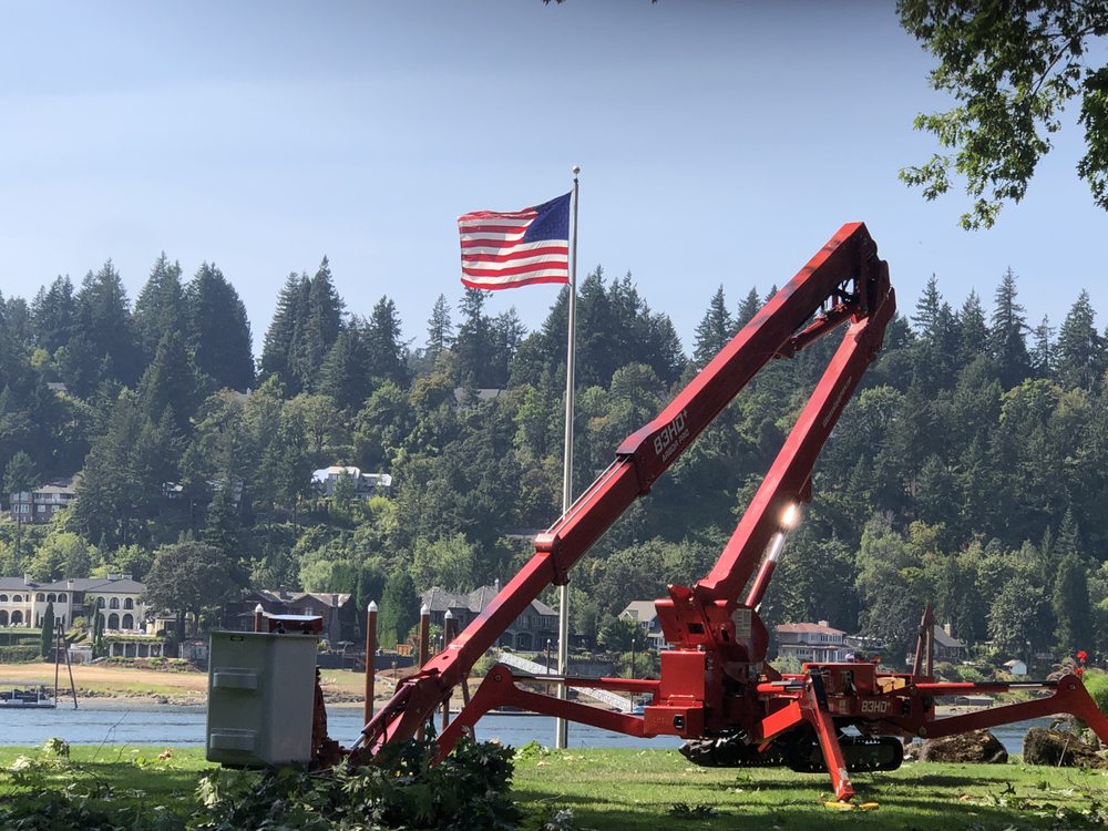 High Top Tree Trimming - tree service in Portland, OR