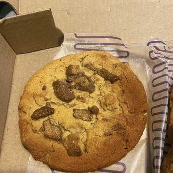 Insomnia Cookies - Burnt Chocolate Peanut Butter Cup Jumbo Deluxe Cookie - Desserts Near Me - New Orleans, Louisiana