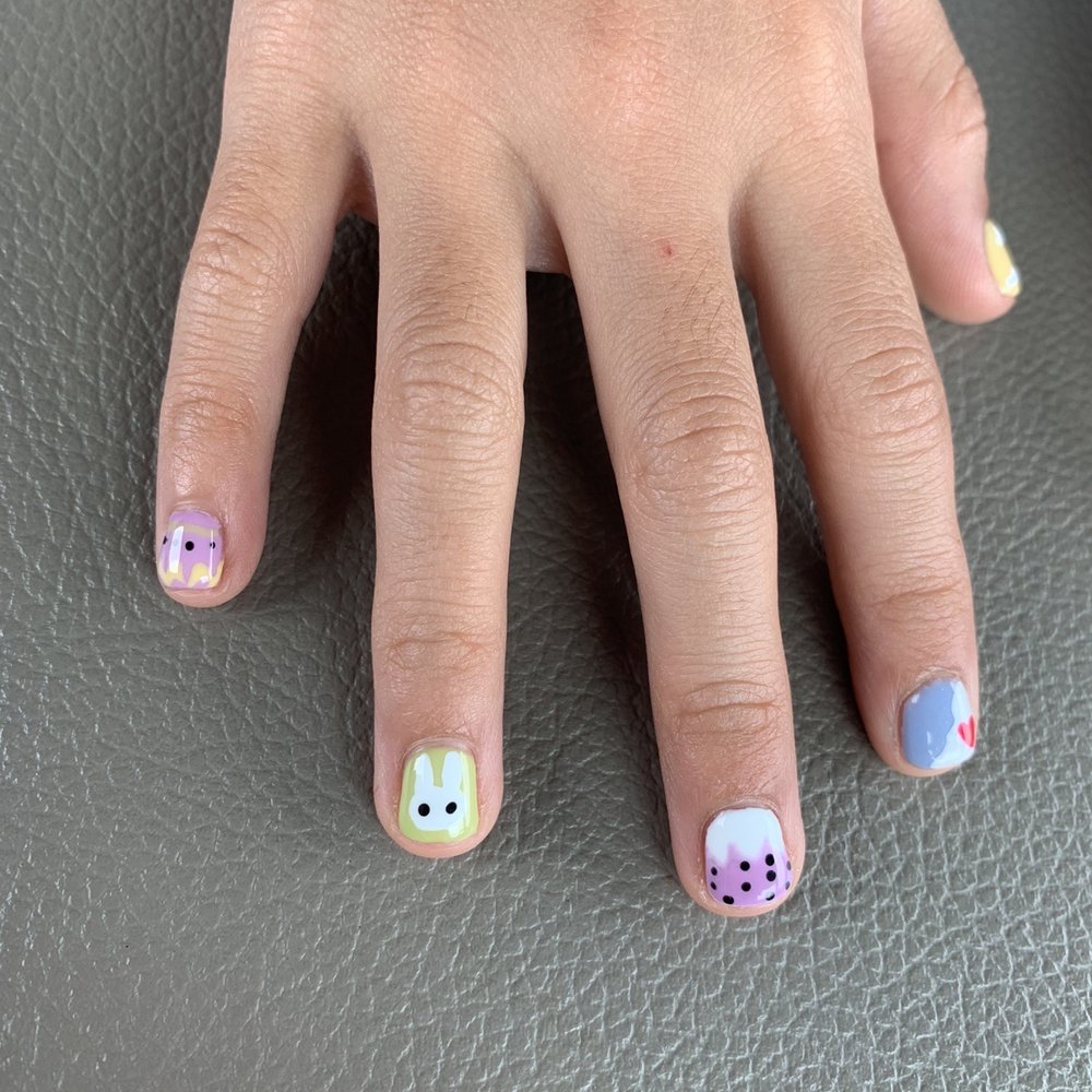 Artistic Nails and Spa - Easter kid manicure - Nail Salons Near Me - Vienna, Virginia