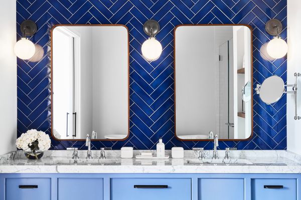 The Tides Inn by null