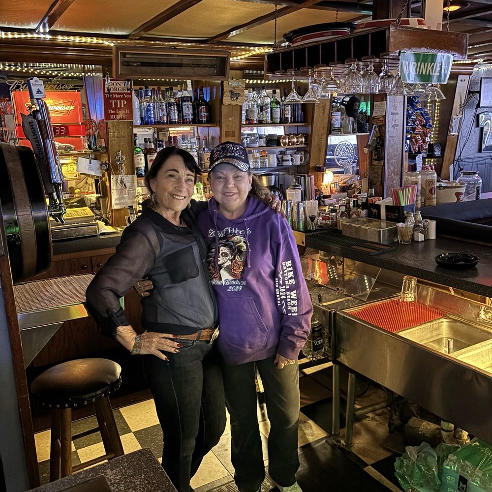 Turnpike Tavern - Meeting new friends at the Turnpike Tavern! So many "stories to share!" - Dive Bars Near Me - Coweta, Oklahoma Turnpike Tavern - Meeting new friends at the Turnpike Tavern! So many "stories to share!" - Dive Bars Near Me - Coweta, Oklahoma